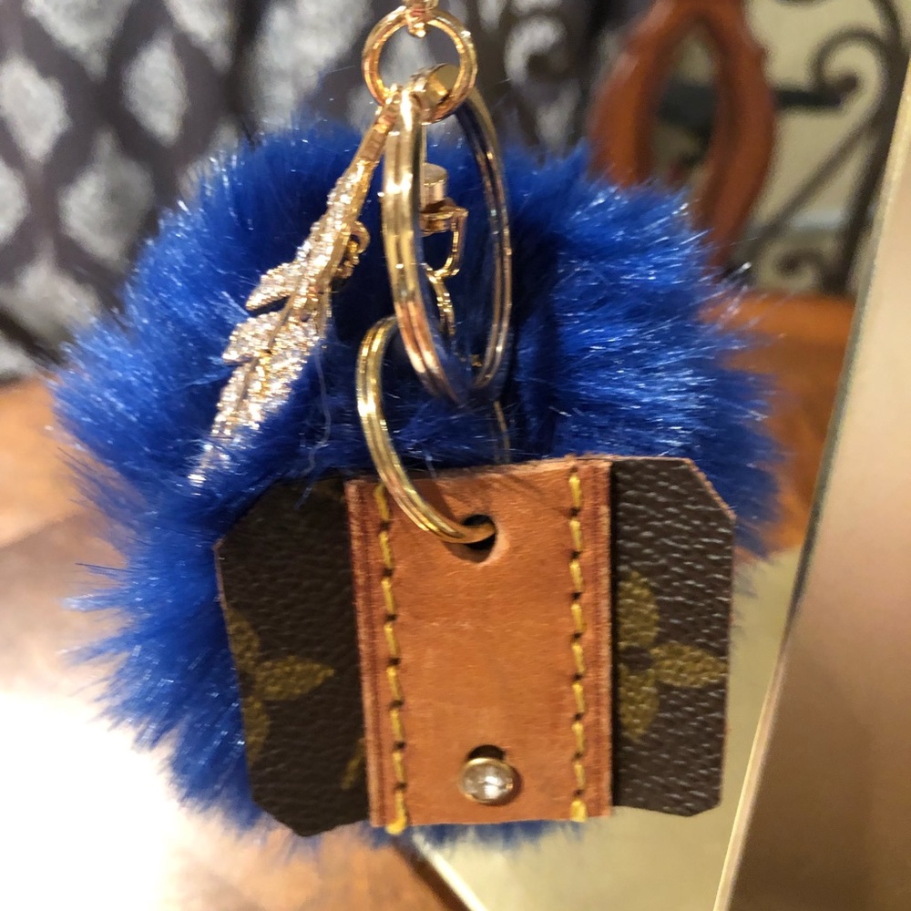 Fur pom pom keychain, Purse Charm
